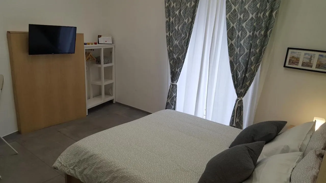Bed and Breakfast Alyssa House Neapol Nocleg ze śniadaniem